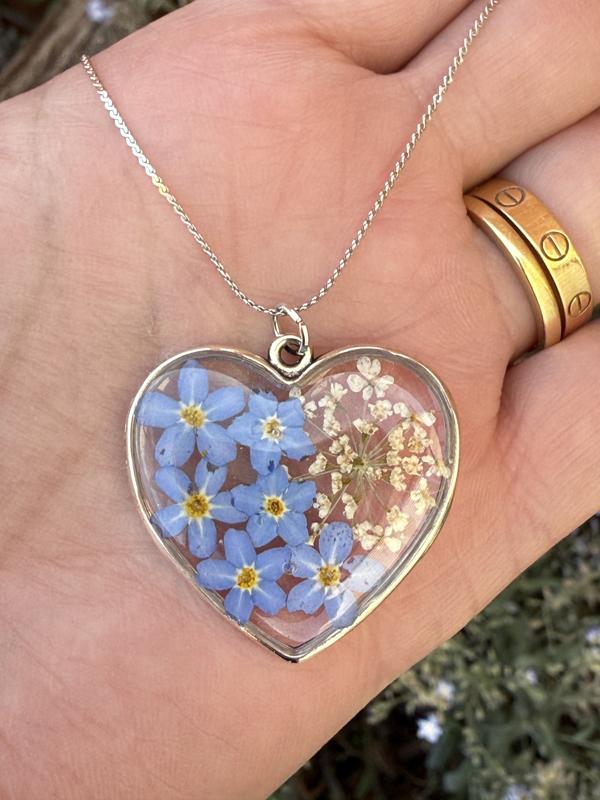 Forget me not beautiful heart necklace | Stainless steel image 2